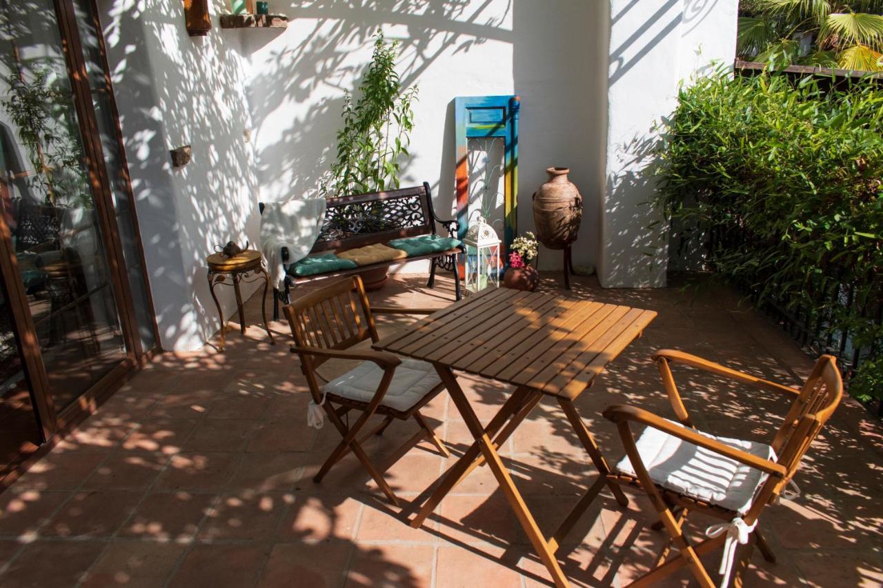 Hotel Cortijo De Salia Alcaucín Exterior foto