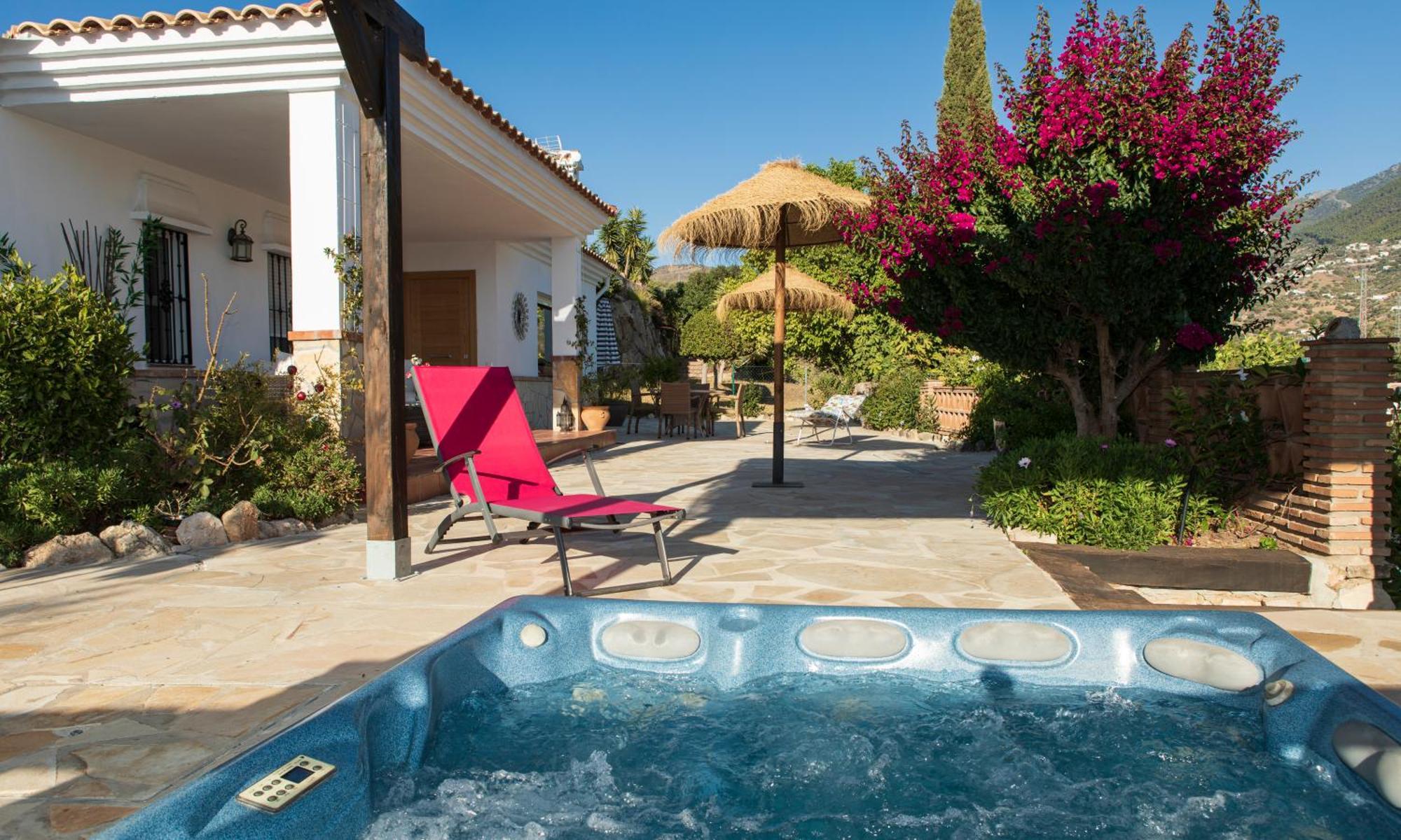Hotel Cortijo De Salia Alcaucín Quarto foto
